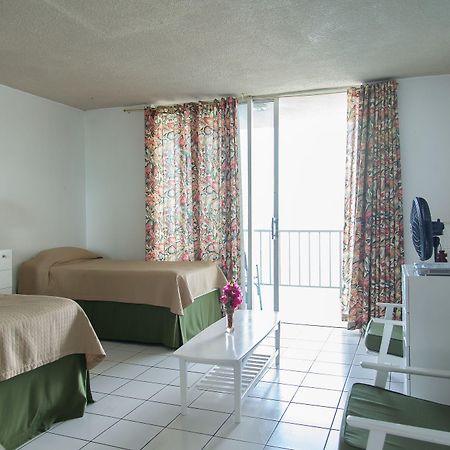 Montego Bay Club Apartments Экстерьер фото