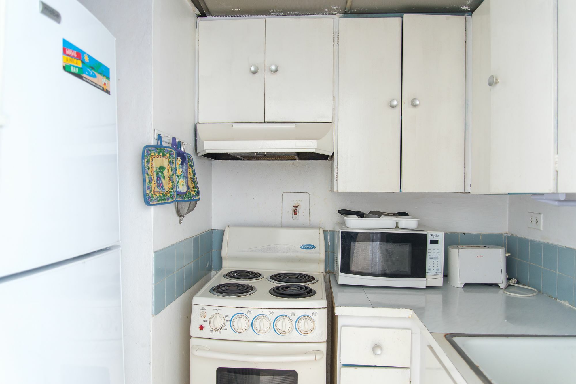 Montego Bay Club Apartments Экстерьер фото