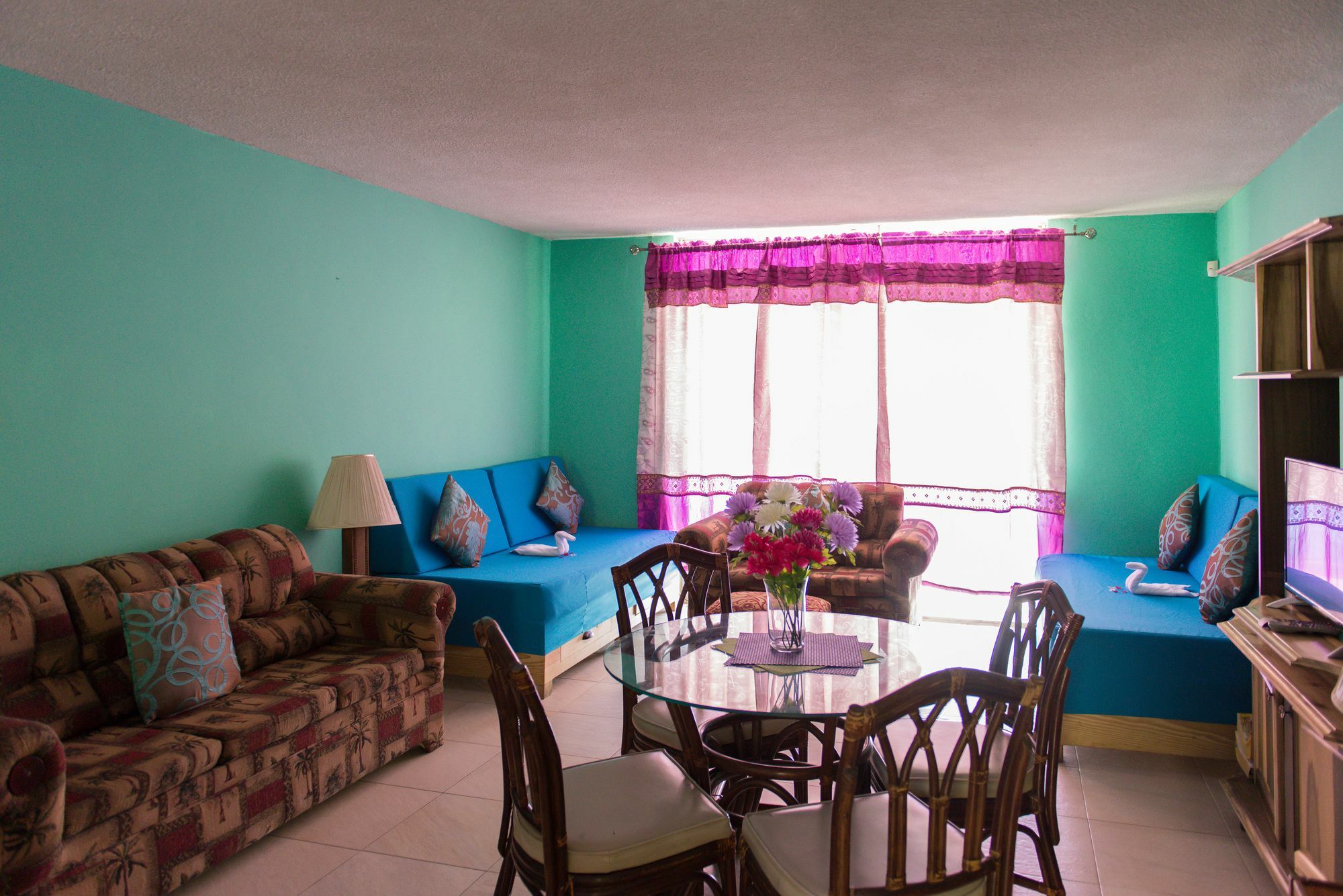 Montego Bay Club Apartments Экстерьер фото