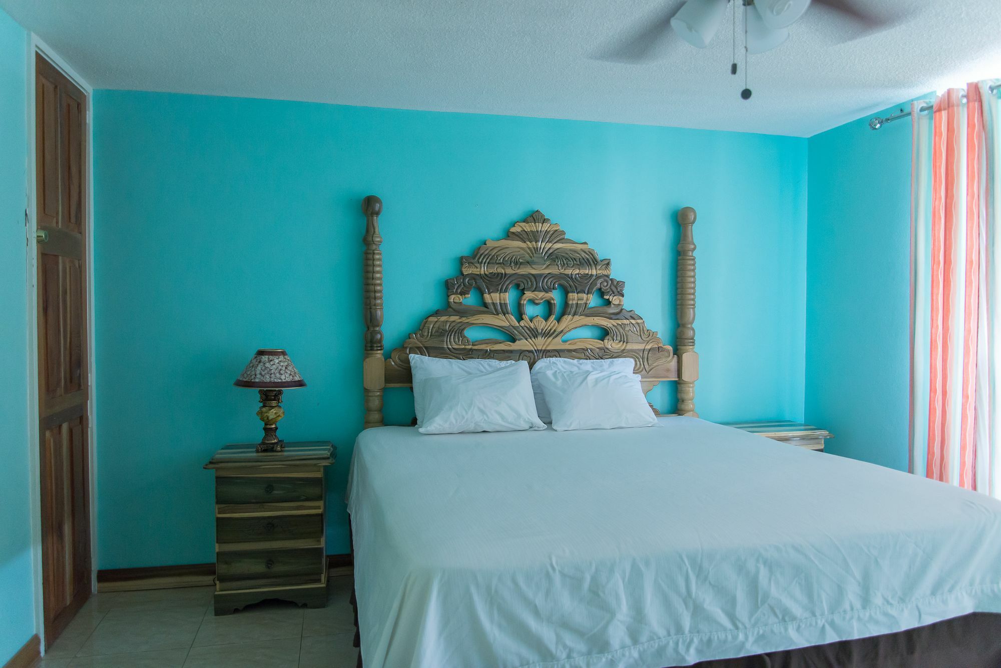 Montego Bay Club Apartments Экстерьер фото