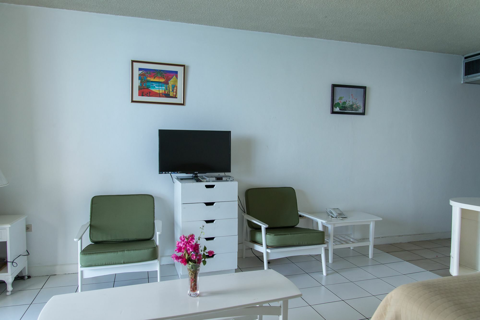 Montego Bay Club Apartments Экстерьер фото