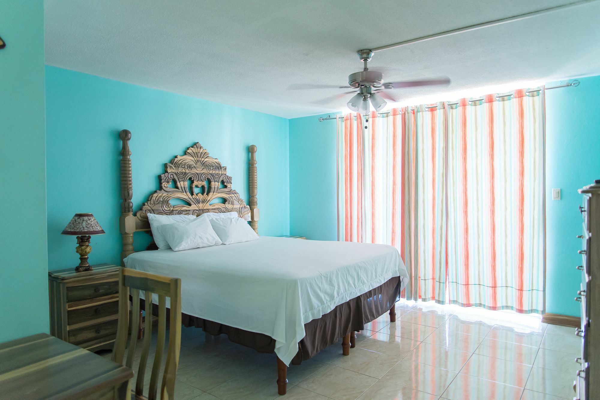 Montego Bay Club Apartments Экстерьер фото