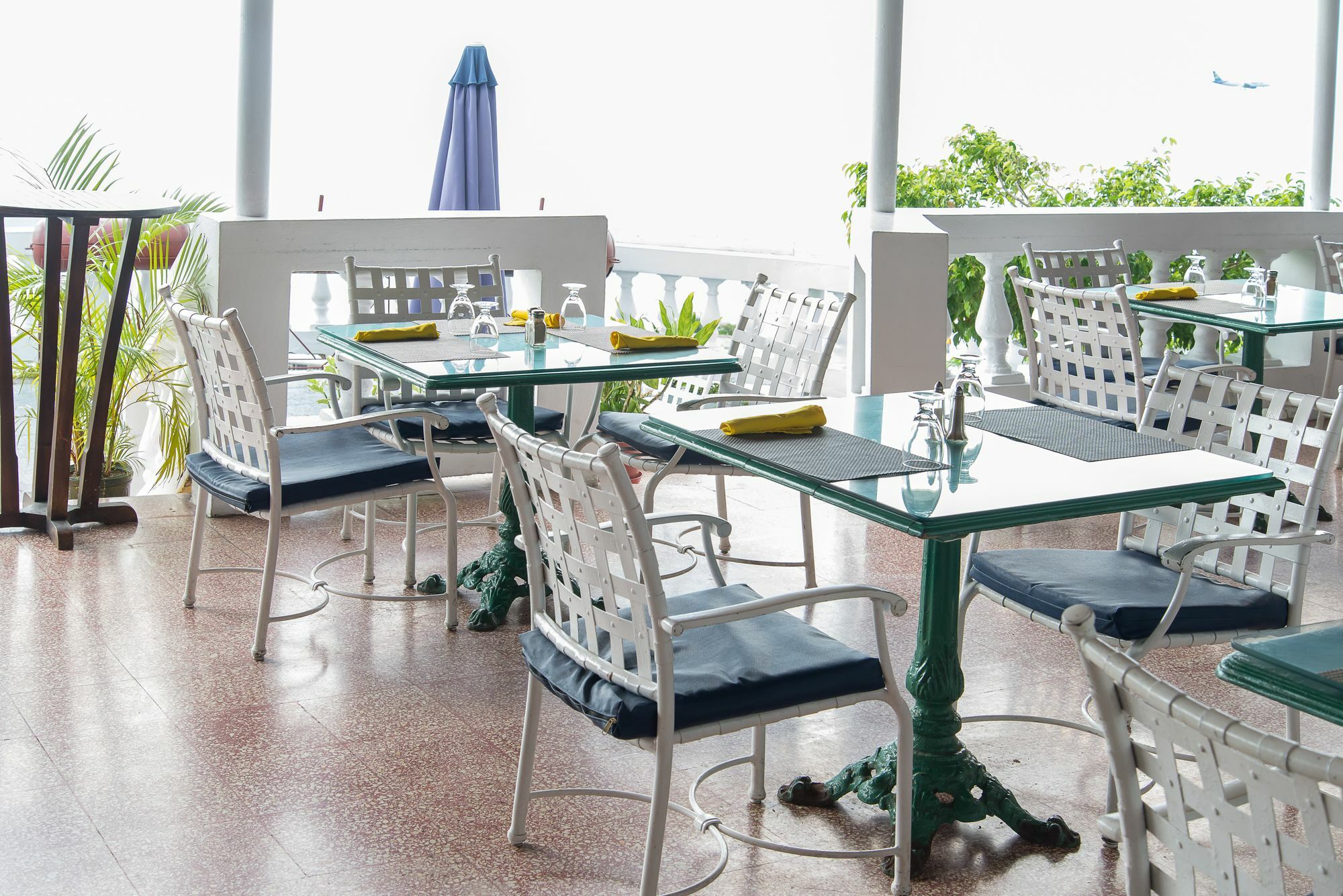 Montego Bay Club Apartments Экстерьер фото